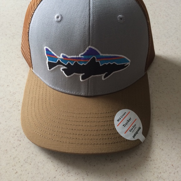 SOLD - Patagonia Fitz Roy Trout Trucker Hat  New - Picture 6 of 7